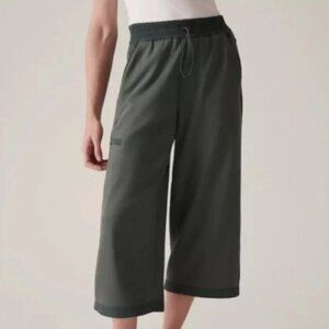Athleta Triumph Hybrid Wide Leg Crop Pants Size Small Petite